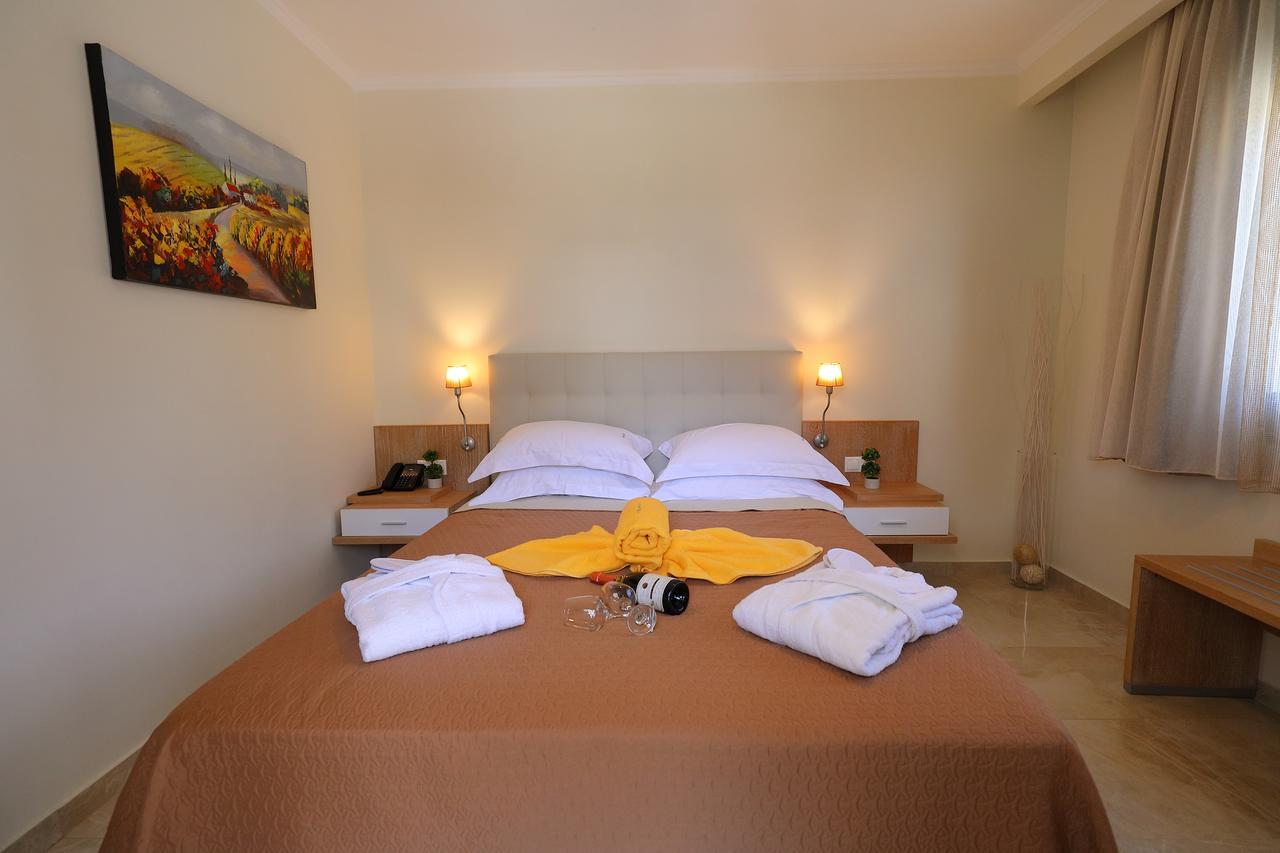 Artemis Plaza Aparthotel Agia Paraskevi  Exterior photo